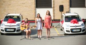 Anja Klavs, Suzana Voštić in Ana Pucelj so dogodek glasbeno obogatile